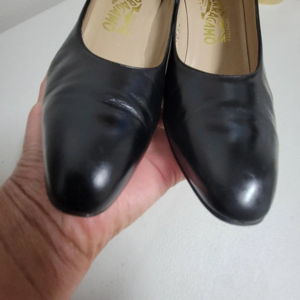 Salvatore Ferragamo Classic Leather Pump.